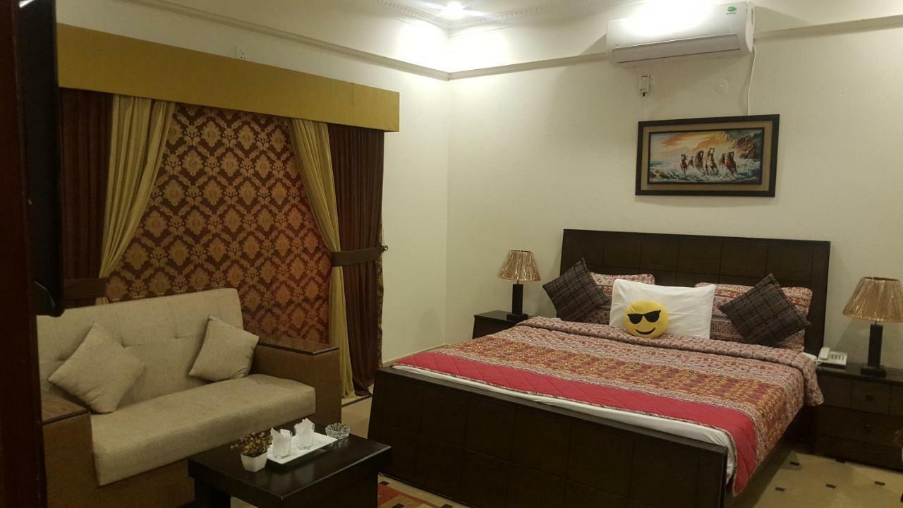Mulberry Residence Luxury Rooms Islamabad Exterior photo